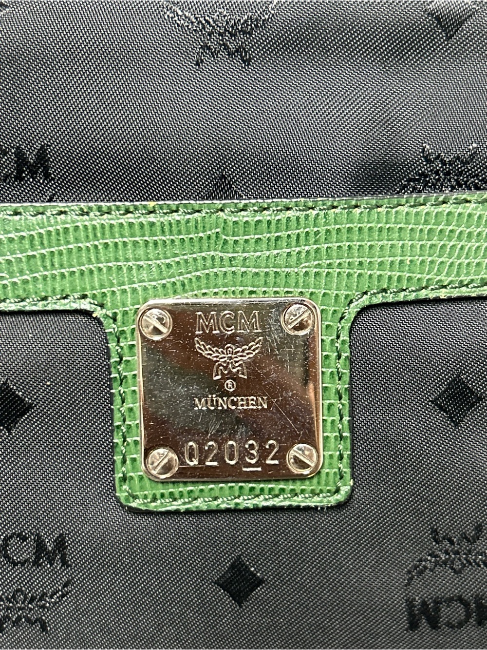 NUTS - MCM  Nylon Tote w/Green Leather Trim & Silver Plaque 14 x 10 x 5 w/COA - Picture 4 of 17